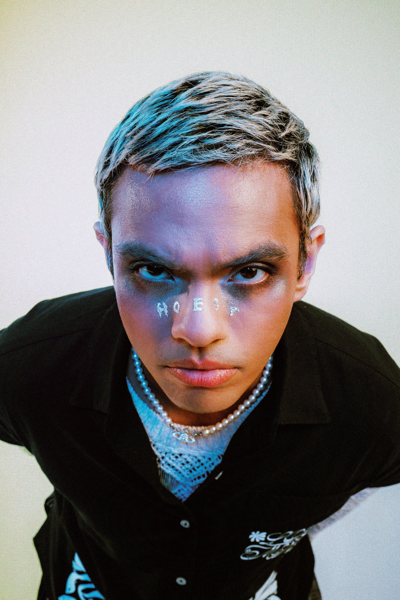HOEST portrait